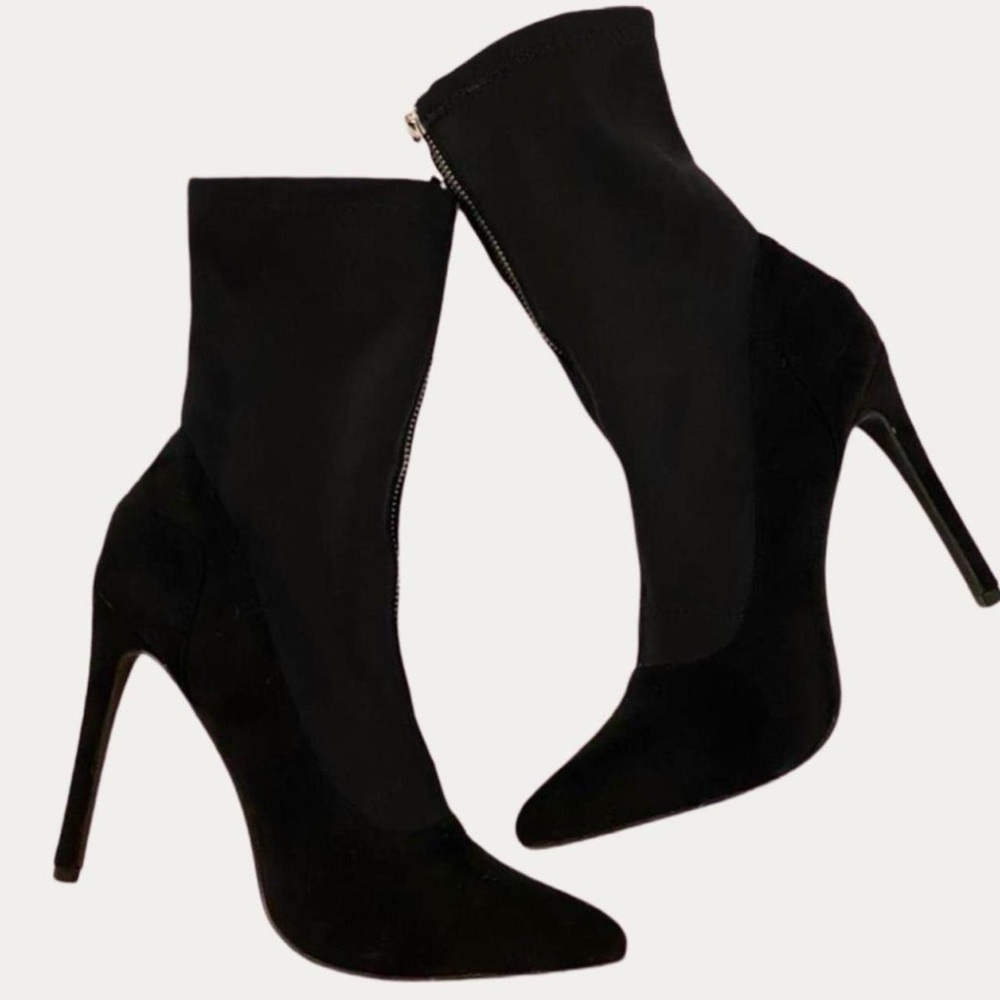 So Me Black Stiletto Heel Zip Front Ankle Booties Size 6.5